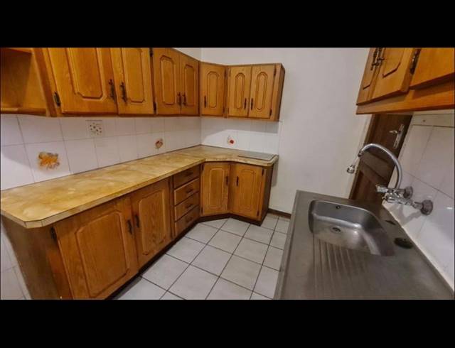 2 BEDROOM TOWNHOUSE FOR SALE IN RUSTENBURG CENTRAL